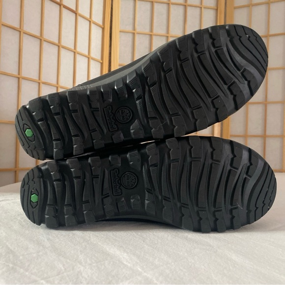 Timberland Primaloft Women's Black Leather and Gray Winter Boots - Picture 4 of 14